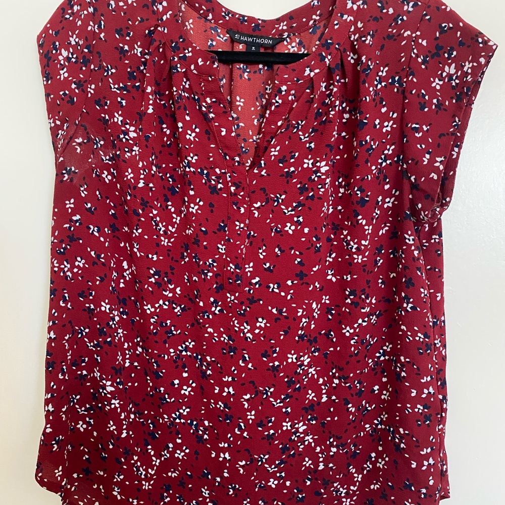 41 Hawthorn Burgundy Floral Blouse size M